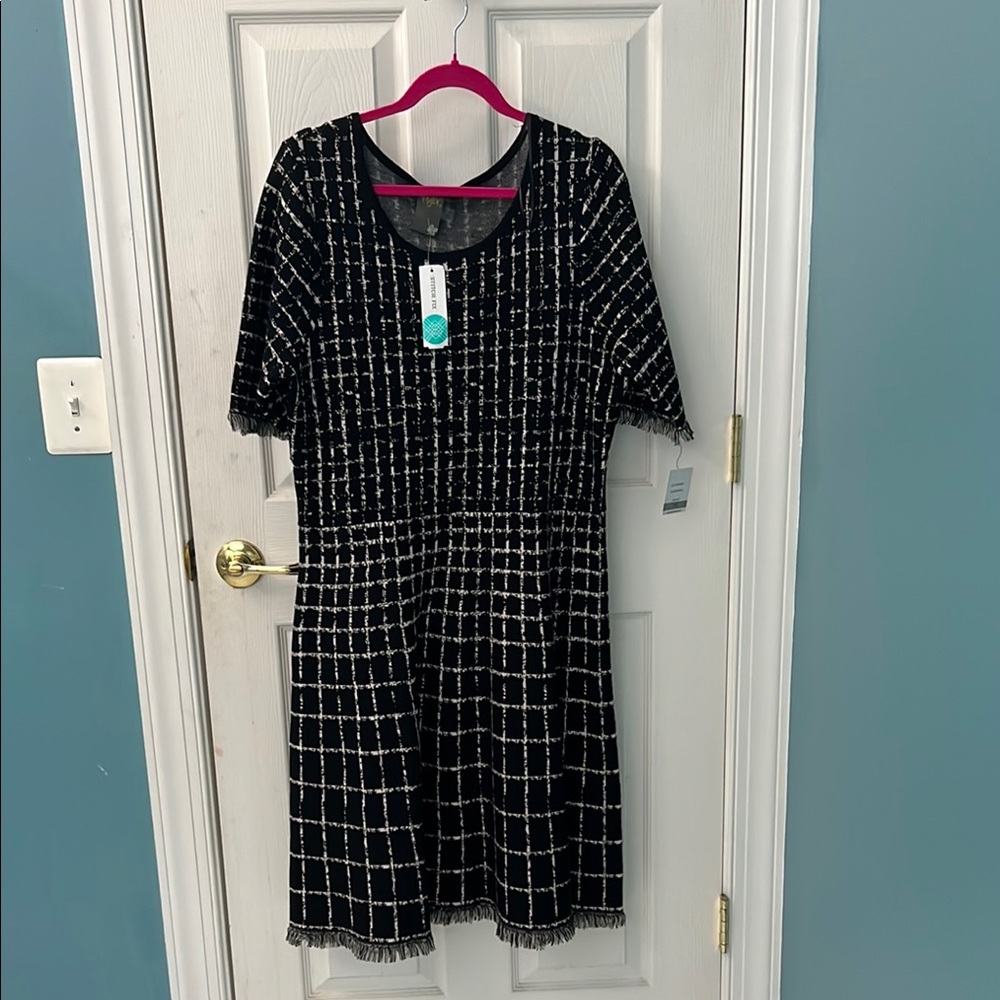 Taylor Black and White Patterned Dress
